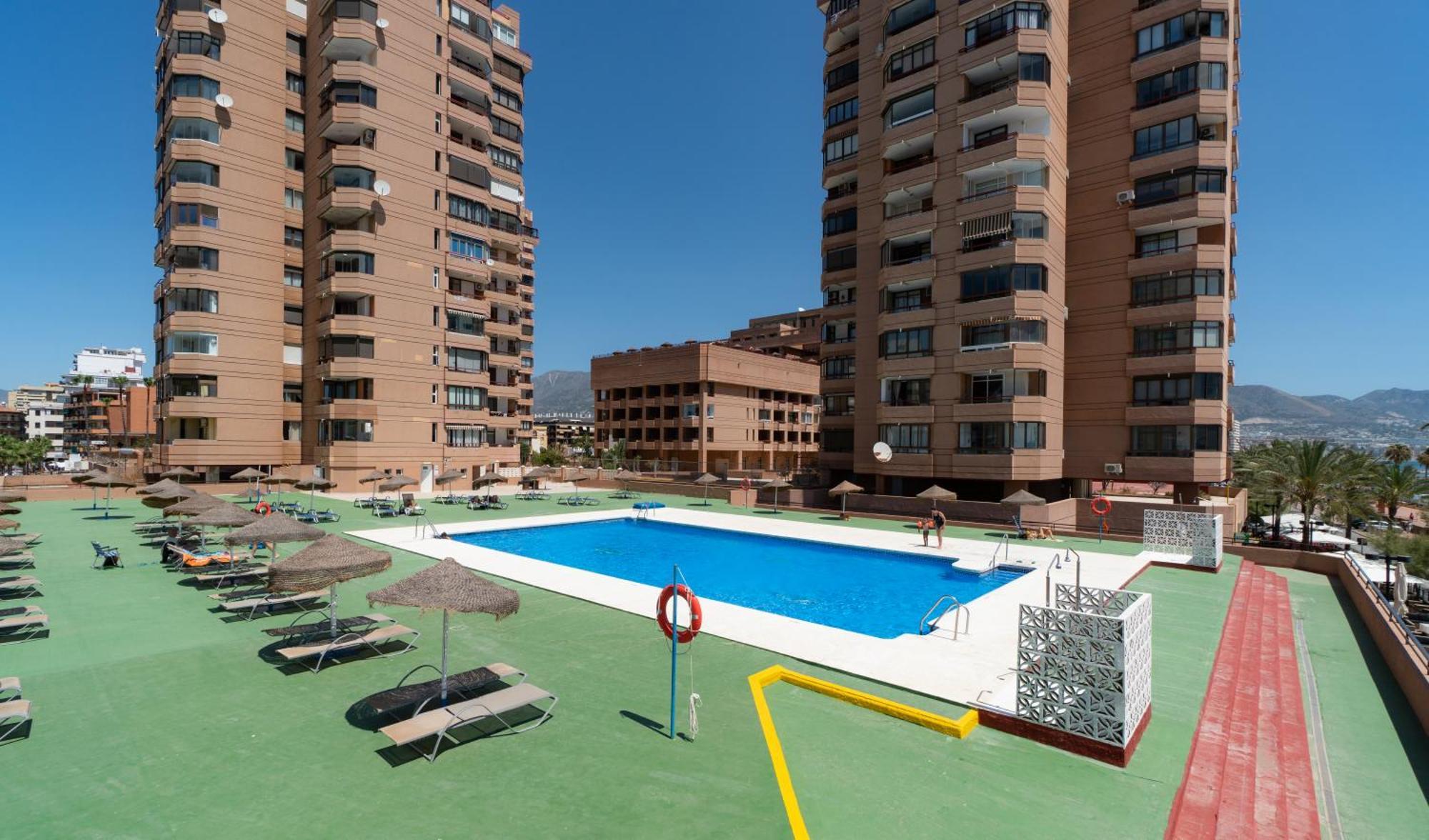 Sur Suites Palmeras 525 Фуэнхирола Экстерьер фото